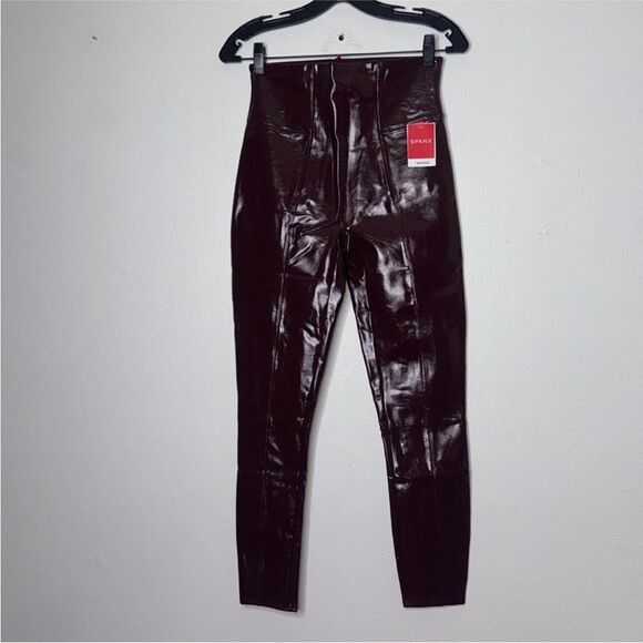 SPANX Faux Leather Patent Leggings in Ruby Size Medium - Picture 4 of 10